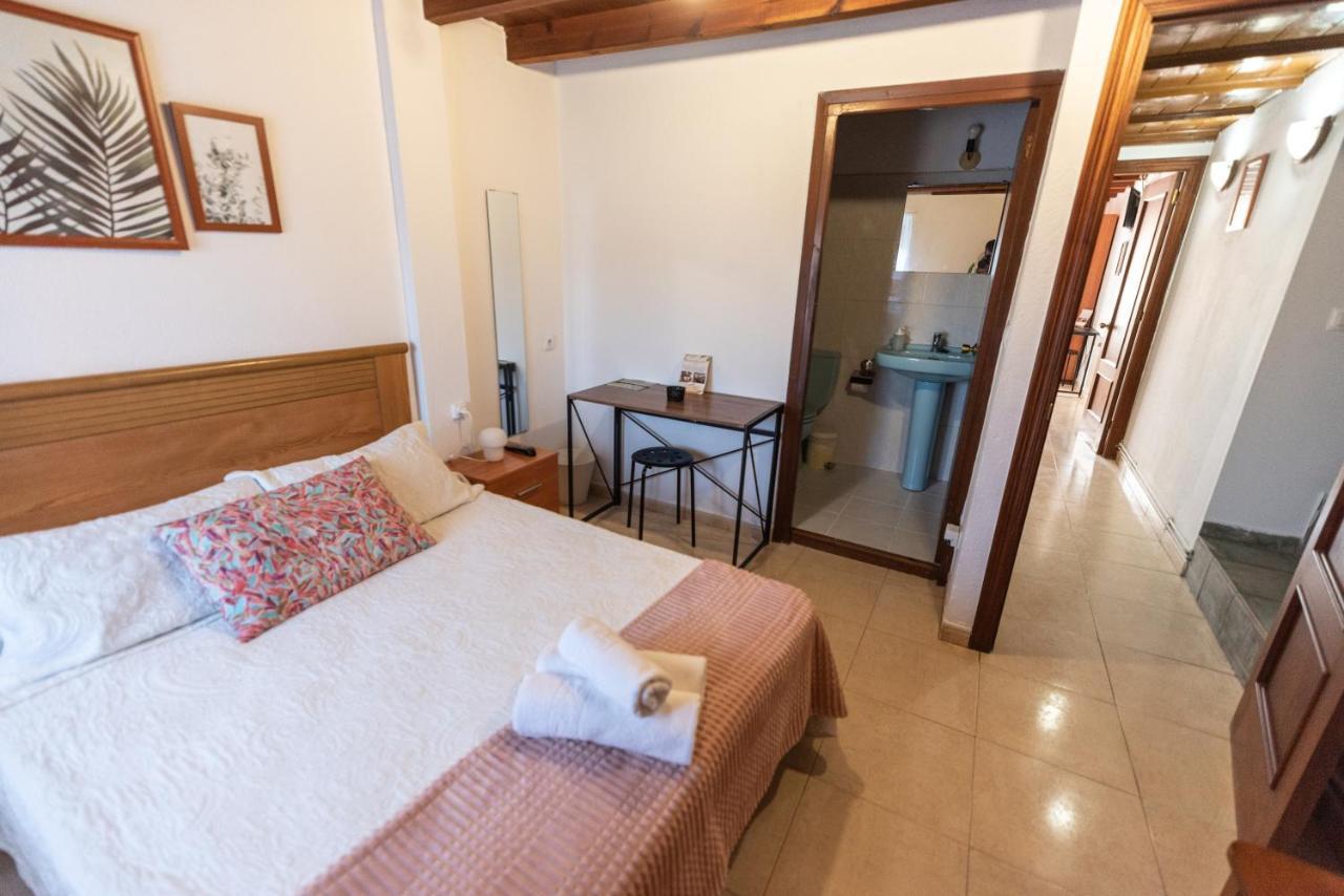 Pension Quintana Prellezo ภายนอก รูปภาพ
